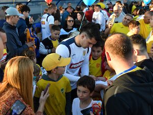 Bilete la Sesiune de autografe în cantonamentul tricolorilor LOT A