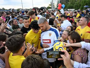 Bilete la Sesiune de autografe în cantonamentul tricolorilor LOT A